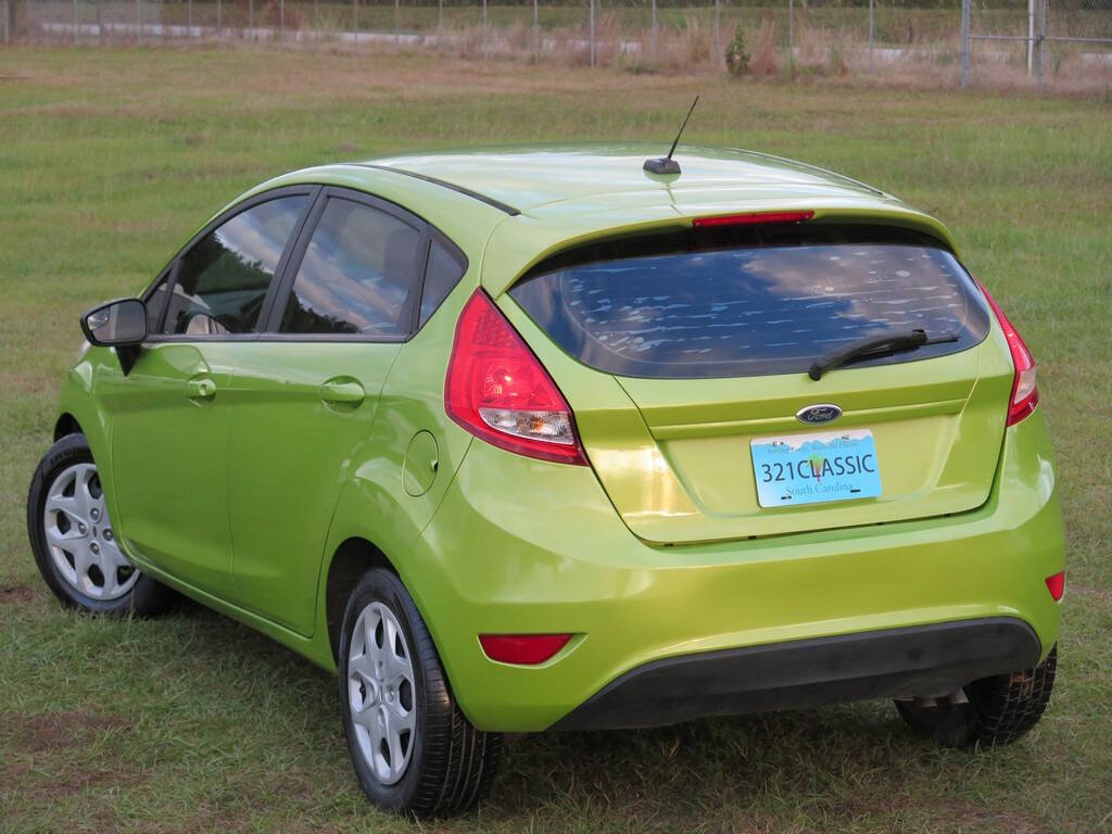Lt. Green 2011 Ford Fiesta SE SE 4dr Hatchback 2