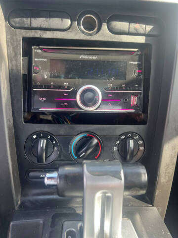 2005 Ford Mustang V6 Premium