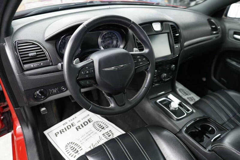 2016 Chrysler 300