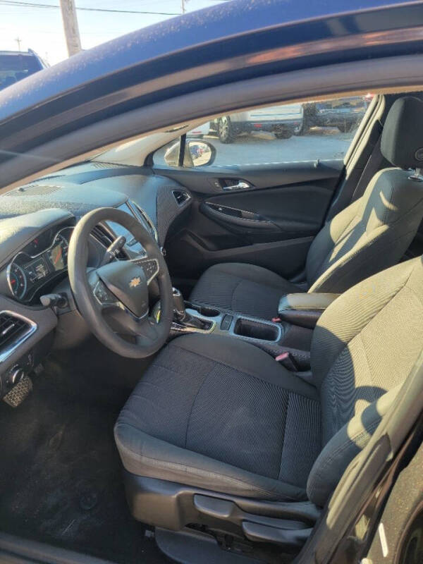 2017 Chevrolet Cruze LT Auto