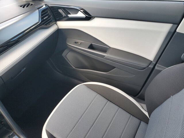 2025 Volkswagen Taos S