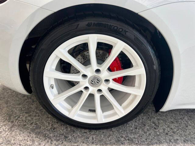 2023 Porsche 718 Cayman S