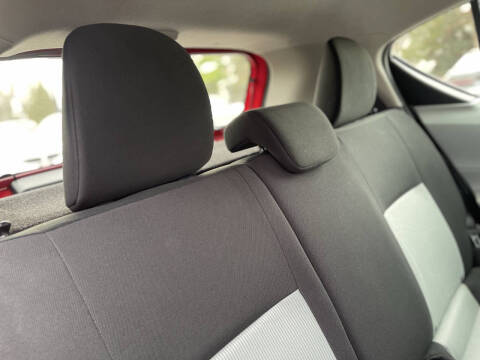 2013 Toyota Prius c One