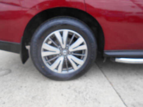 2020 Nissan Pathfinder SV