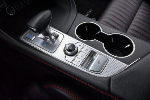 2023 Genesis G70