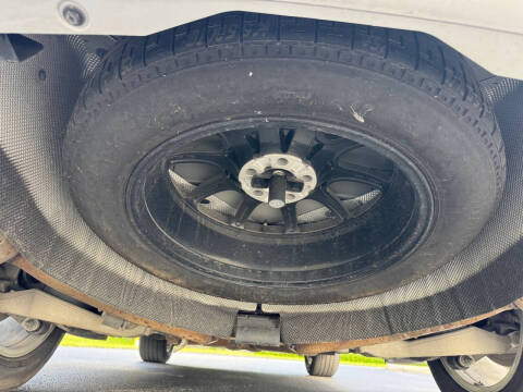 2024 Land Rover Discovery P300 S