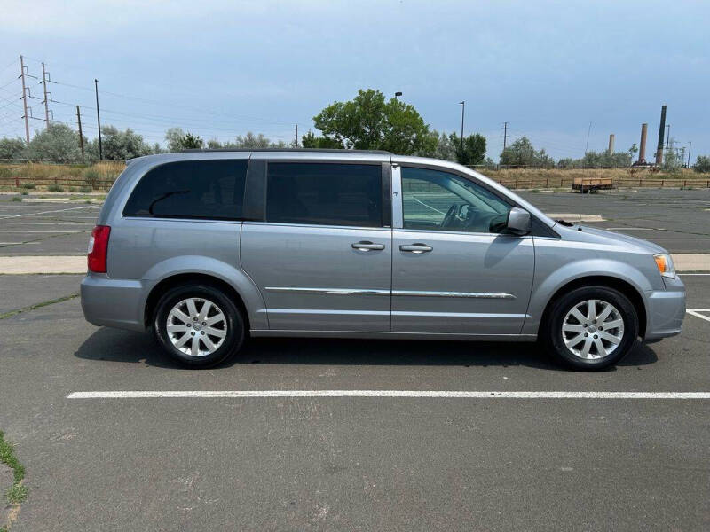 2014 Chrysler Town and Country Touring
