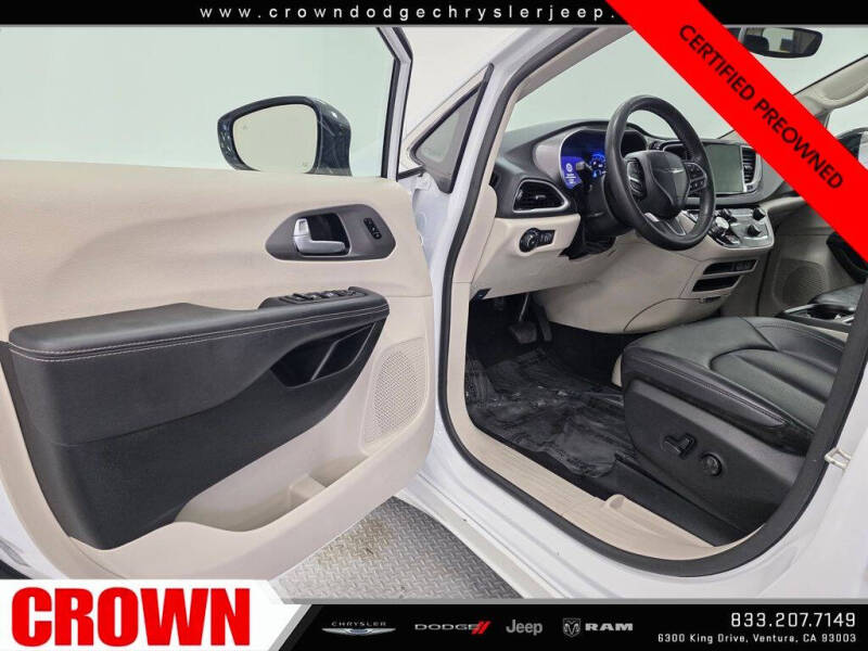 2024 Chrysler Pacifica Touring L