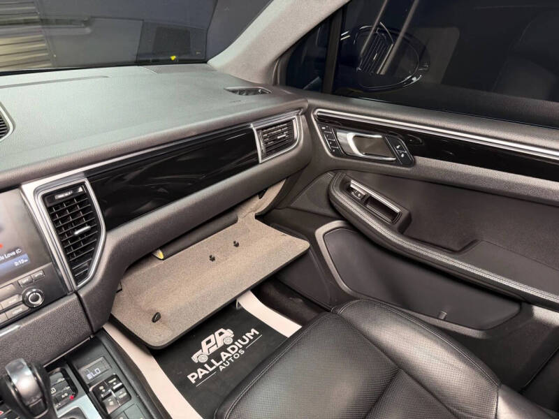 2018 Porsche Macan