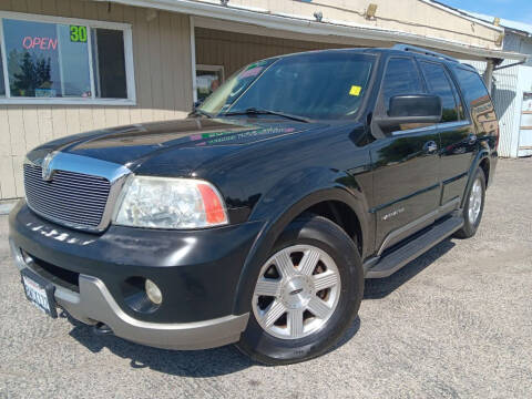 2003 Lincoln Navigator for sale at Auto Mercado in Clovis CA