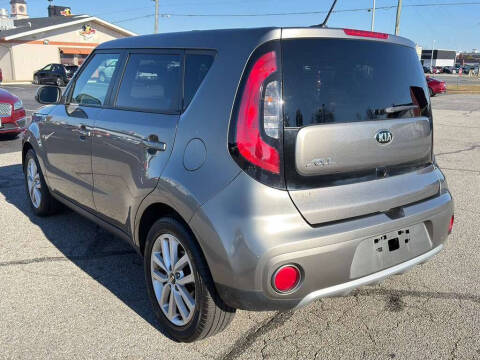 2017 Kia Soul +