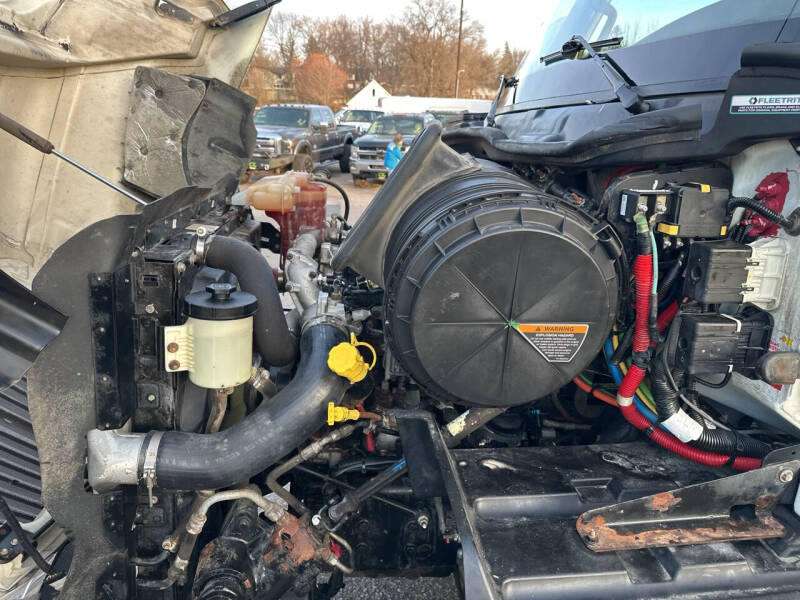 2021 International RH613