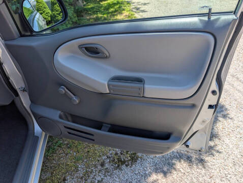 2004 Chevrolet Tracker