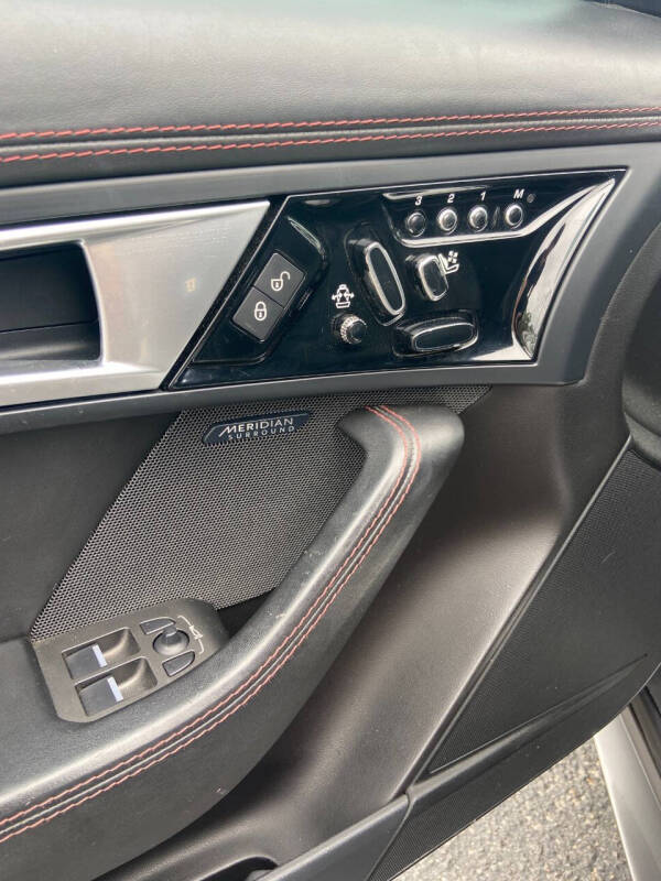 2016 Jaguar F-TYPE R