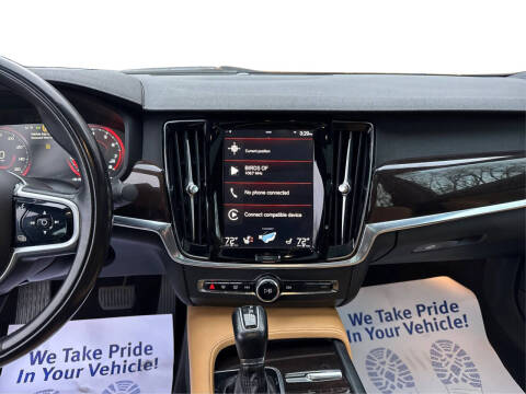 2019 Volvo S90 T6 Momentum