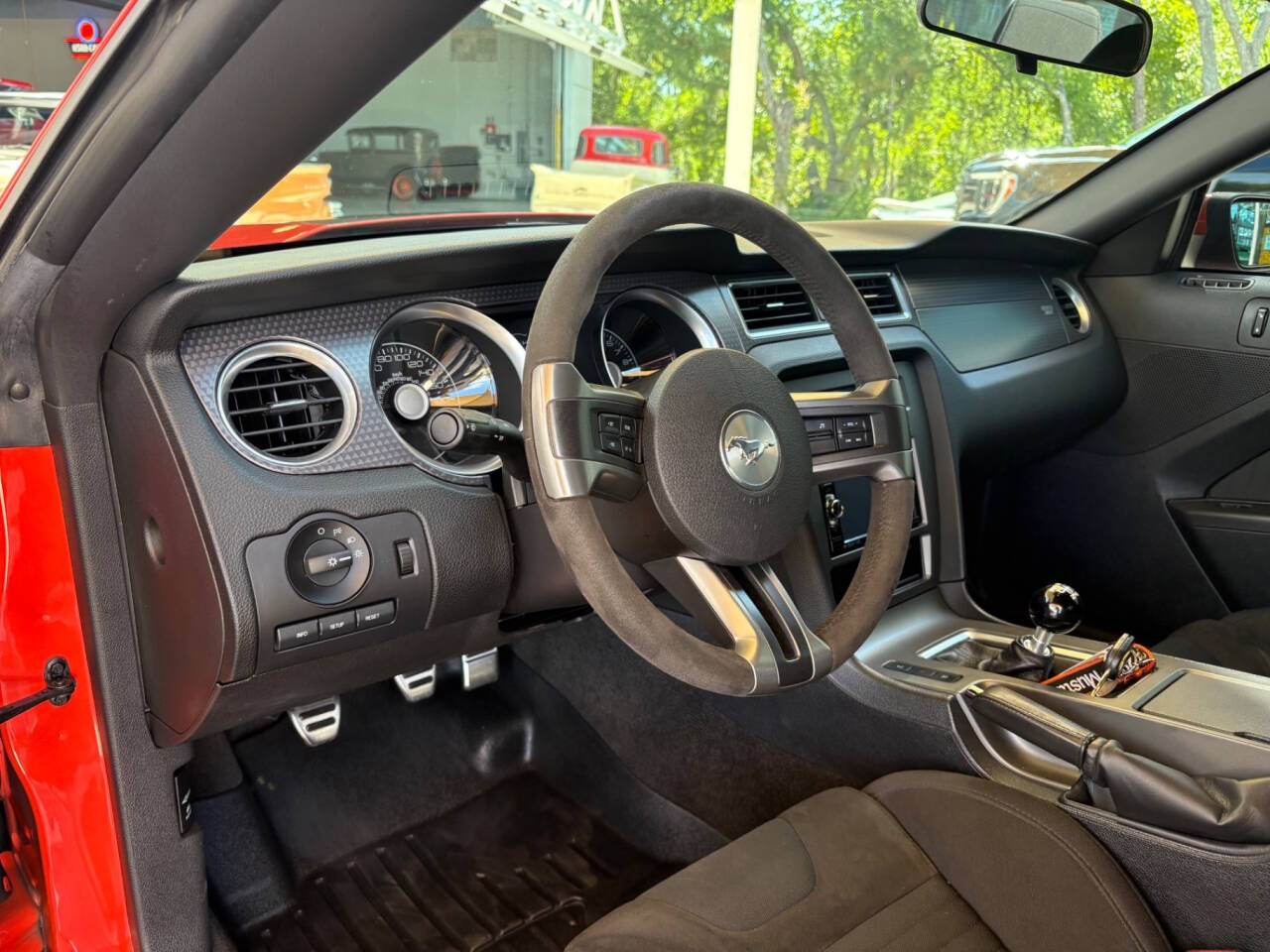 2012 Ford Mustang 25