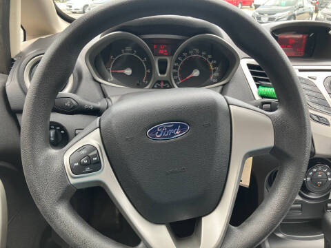2012 Ford Fiesta SE