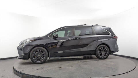 2022 Toyota Sienna XSE 7-Passenger