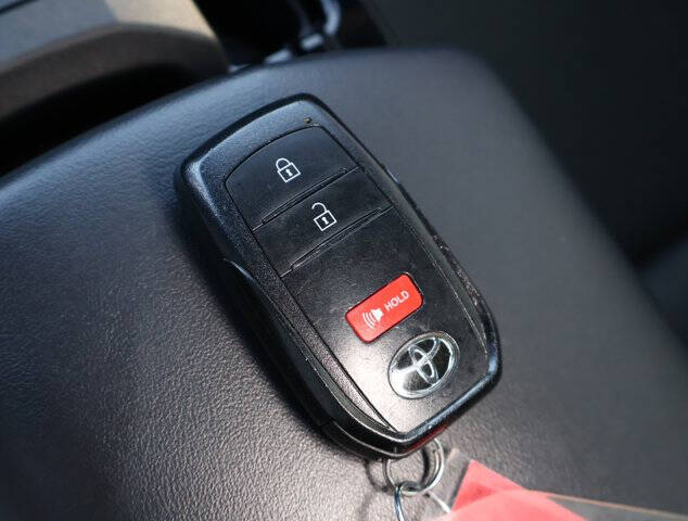 2023 Toyota Prius XLE