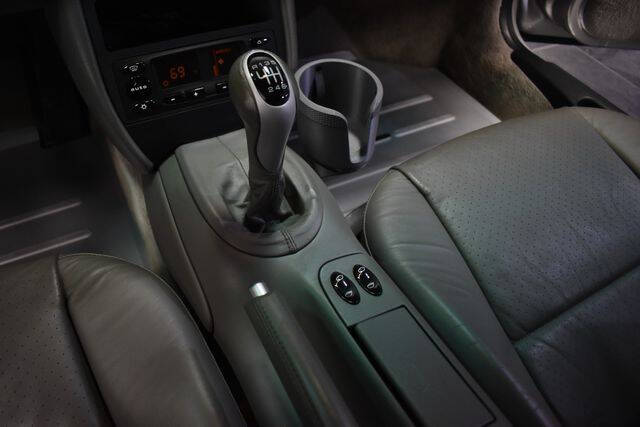 2001 Porsche 911 Carrera