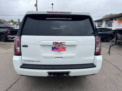 2017 GMC Yukon XL SLT