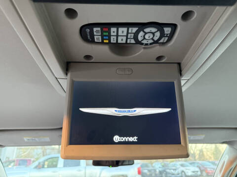 2014 Chrysler Town and Country Touring