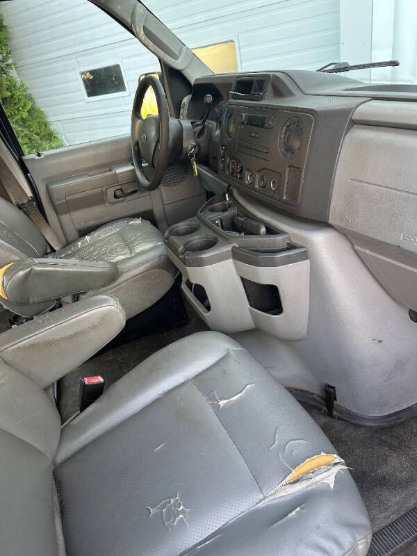 2010 Ford E-Series E-150 XL