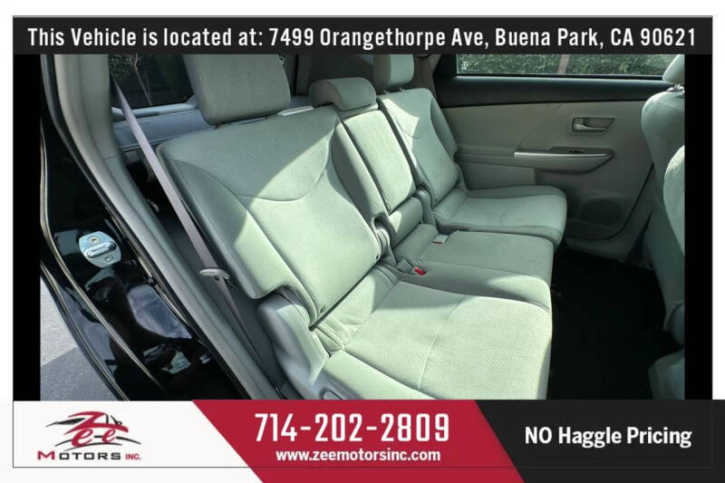 2013 Toyota Prius v Three