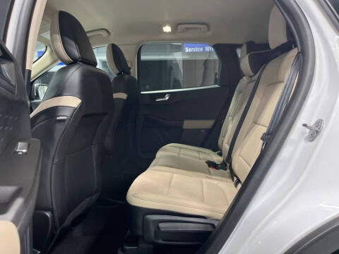 2020 Ford Escape SEL