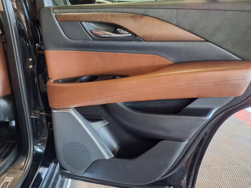 2019 Cadillac Escalade Luxury