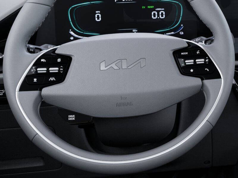 2025 Kia Niro SX