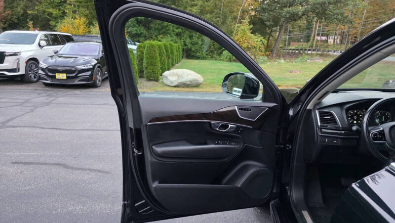 2019 Volvo XC90 T6 Momentum