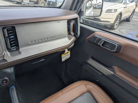 2023 Ford Bronco Outer Banks