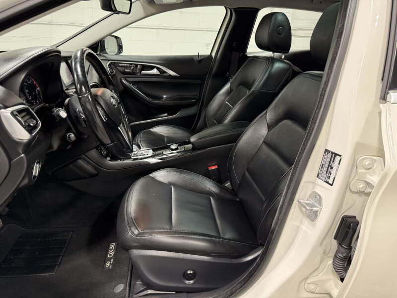 2018 Infiniti QX30 Premium