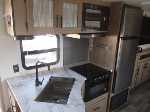 2022 SOLD Forest River Prime Time Avenger 27DBS