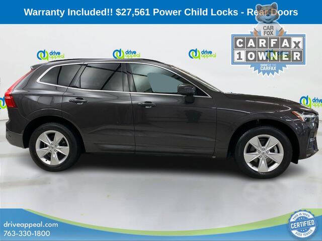 2022 Volvo XC60 B5 Momentum