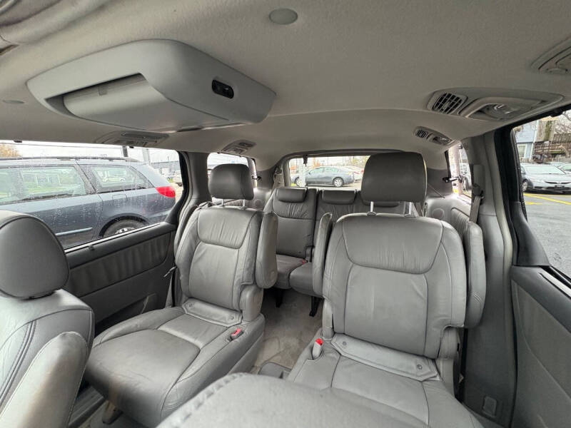 2006 Toyota Sienna XLE Limited 7 Passenger