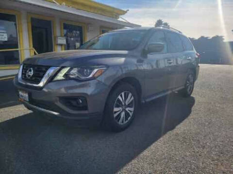 2020 Nissan Pathfinder SL