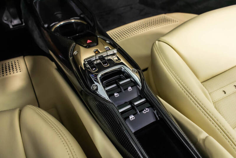 2024 Ferrari 296 GTS