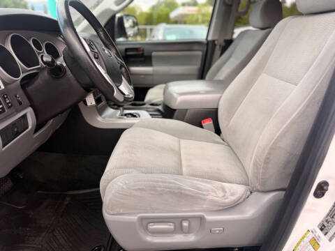 2016 Toyota Sequoia SR5