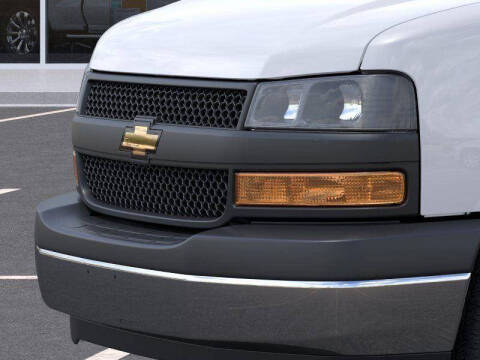 2025 Chevrolet Express 3500