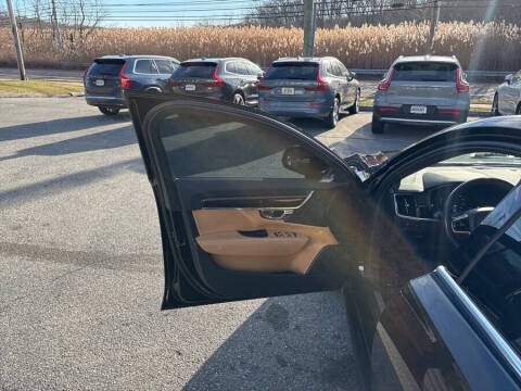 2018 Volvo S90 T5 Momentum