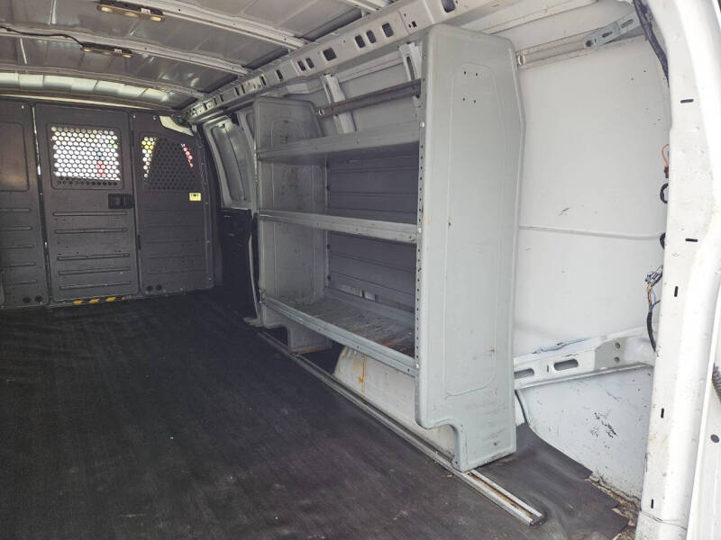 2017 GMC Savana 3500