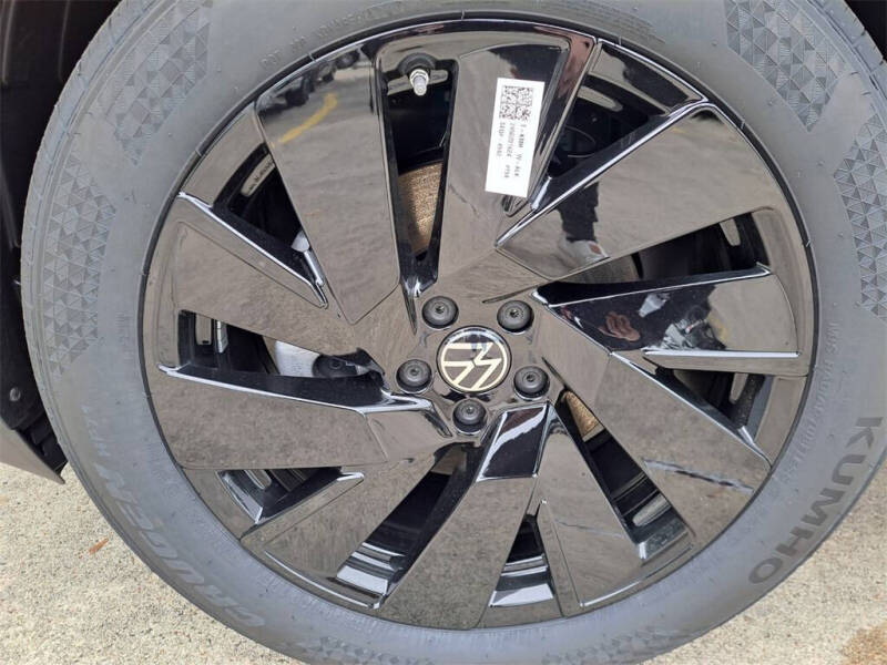 2025 Volkswagen Atlas SE