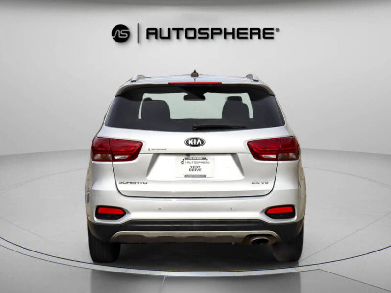 2020 Kia Sorento EX V6