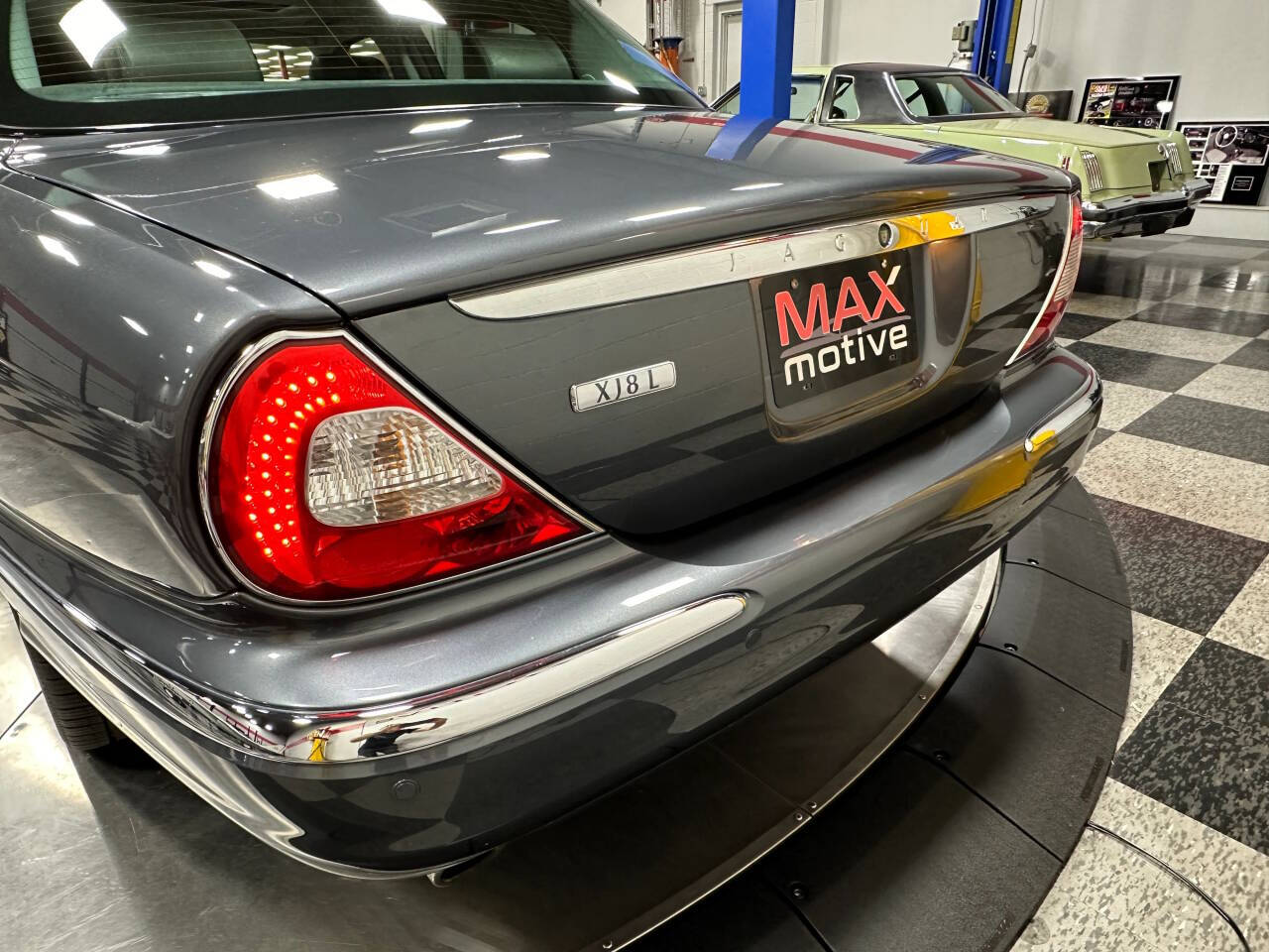 2005 Jaguar XJ-Series 138