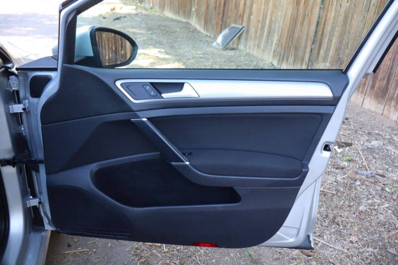 2015 Volkswagen e-Golf Limited Edition