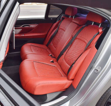 2022 BMW 7 Series M760i xDrive