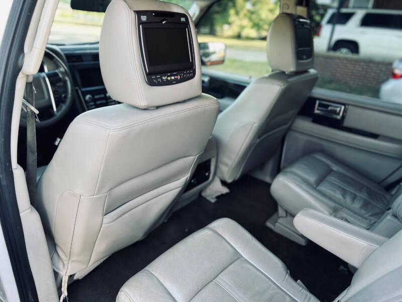 2016 Lincoln Navigator Select