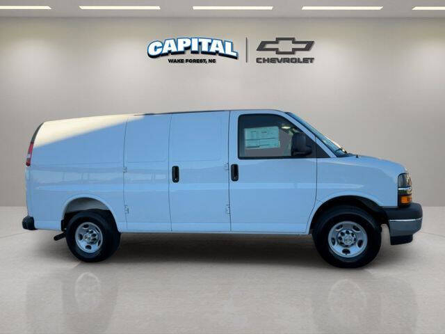 2025 Chevrolet Express 2500
